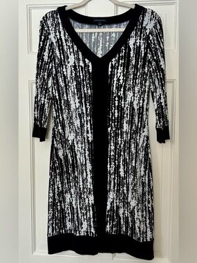 XS Banana Republic Black White V-Neck 3/4 Sleeve Dress Packable Slip On Easy